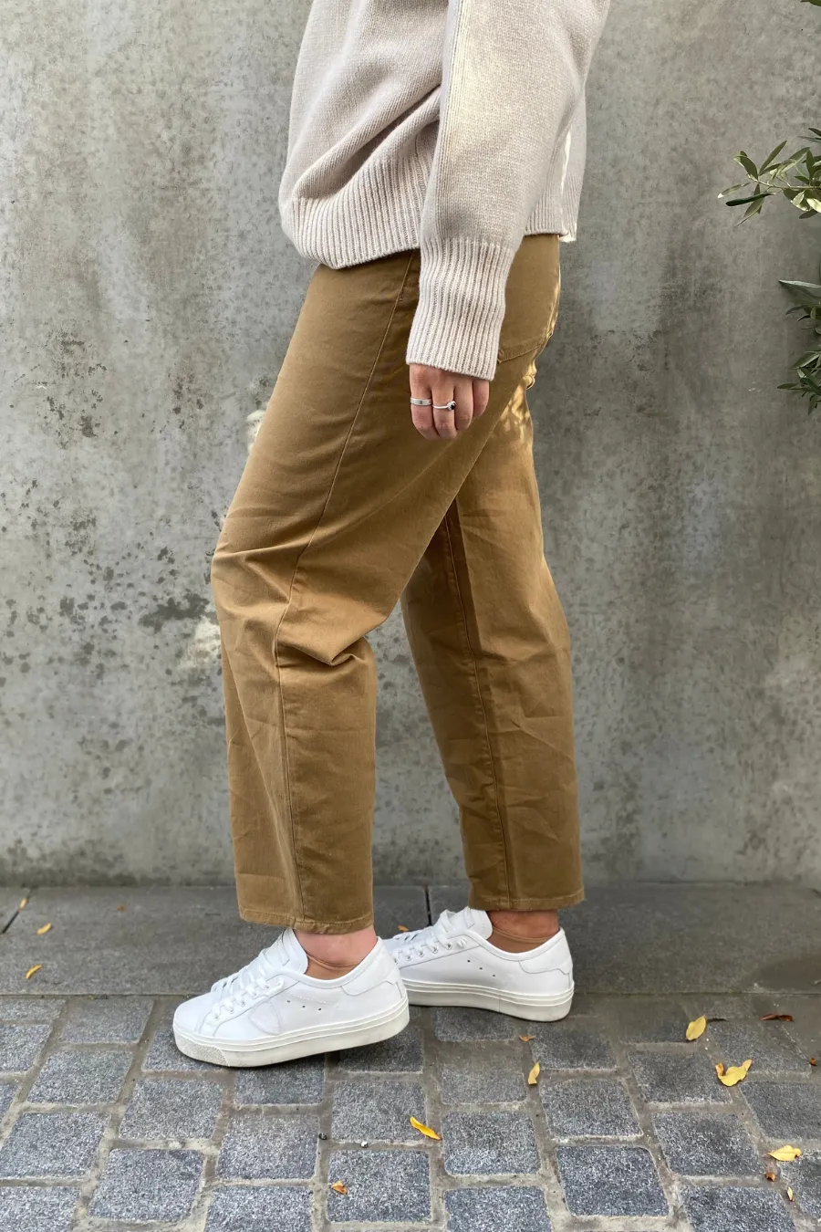 Ultra High Rise Barrel Washed Tan